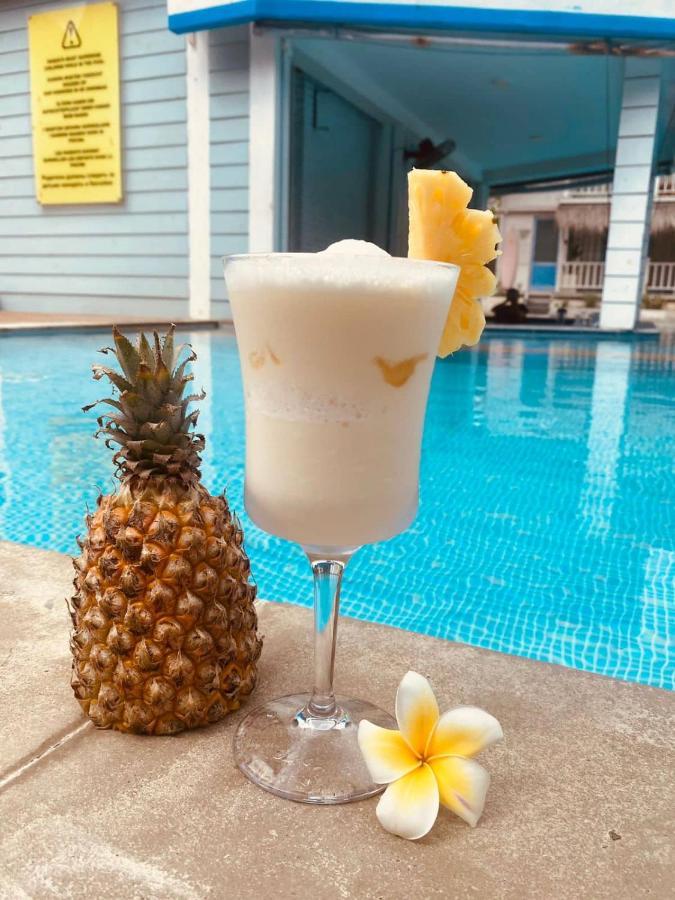 Seminyak Beach Hutアパートホテル エクステリア 写真