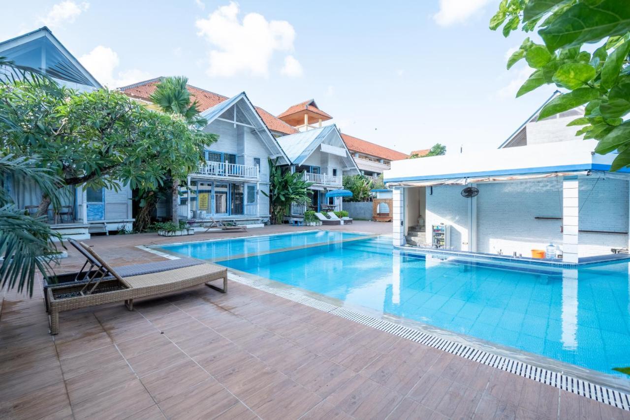Seminyak Beach Hutアパートホテル エクステリア 写真
