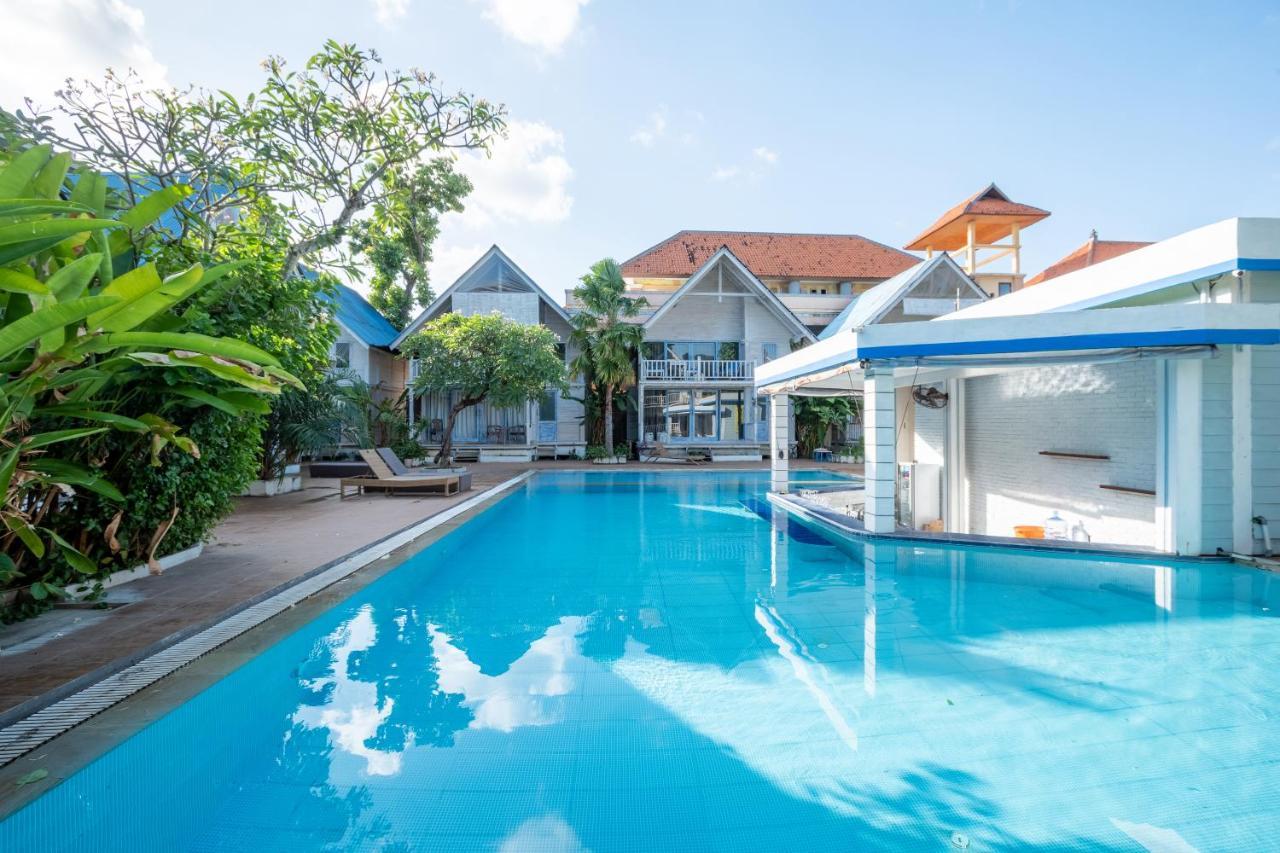 Seminyak Beach Hutアパートホテル エクステリア 写真