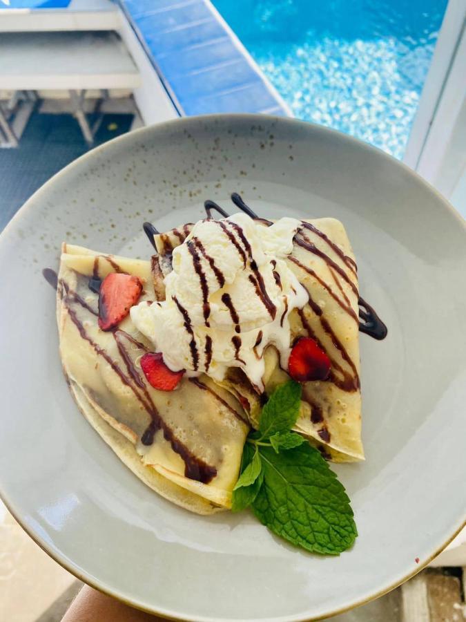 Seminyak Beach Hutアパートホテル エクステリア 写真